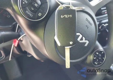 2022 Kia Soul Lx z USA, uszkodzony, nr VIN KNDJ23AU2N7822492